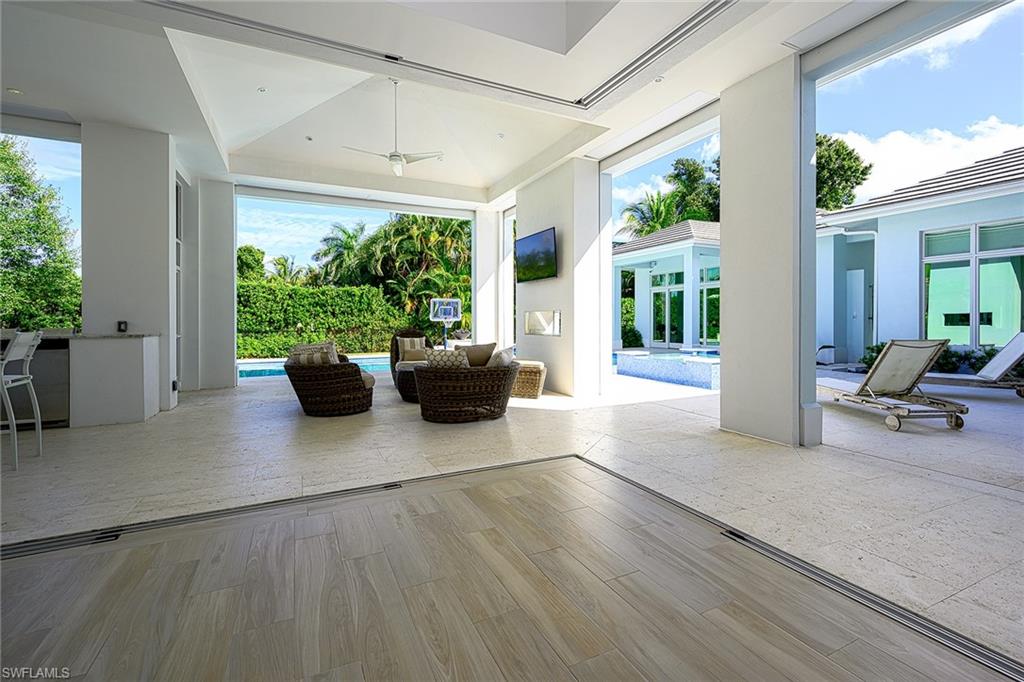 MOORINGS - Residential