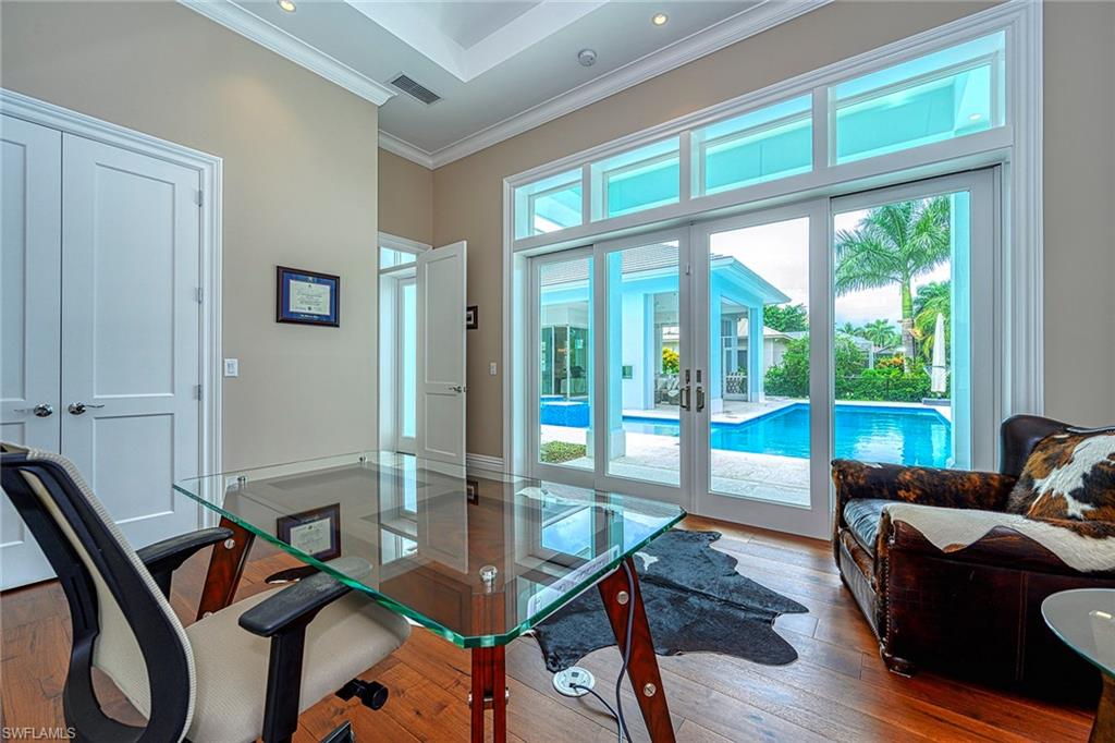 MOORINGS - Residential