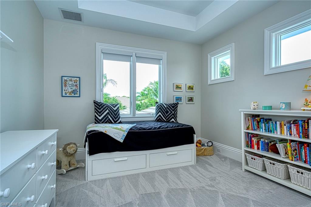 MOORINGS - Residential