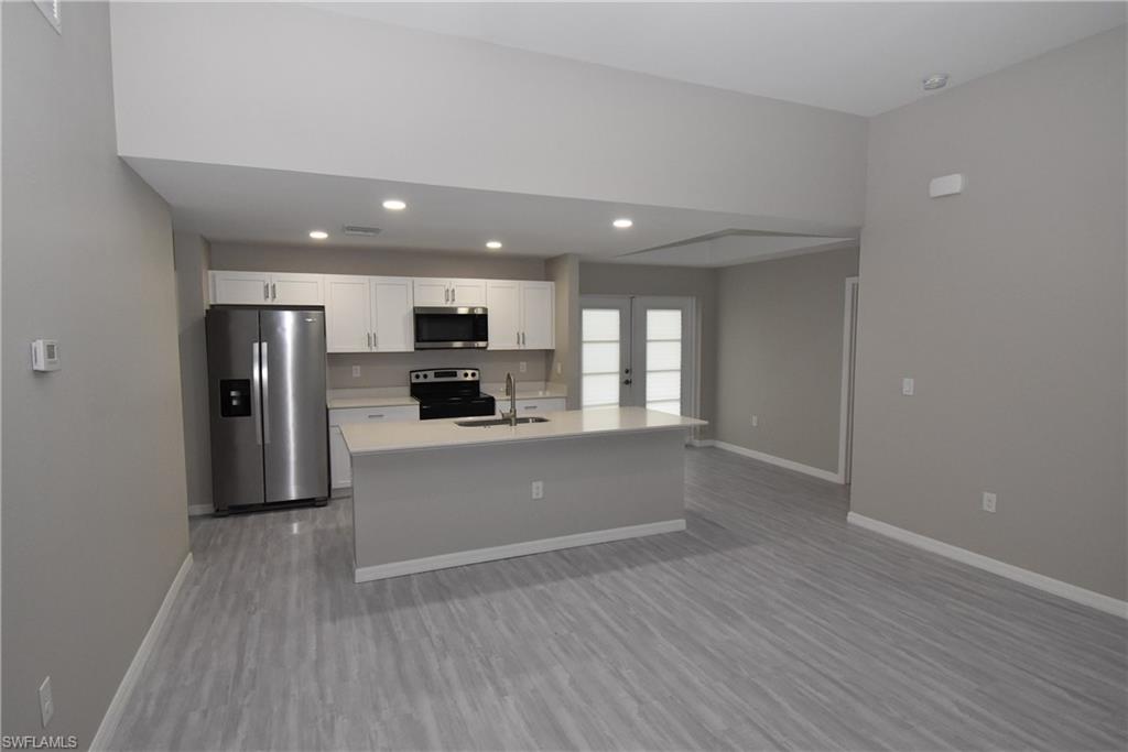 NORTH PORT - Residential Lease