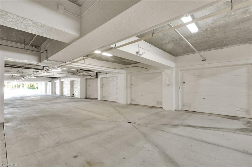 SUTTON WALK - Residential