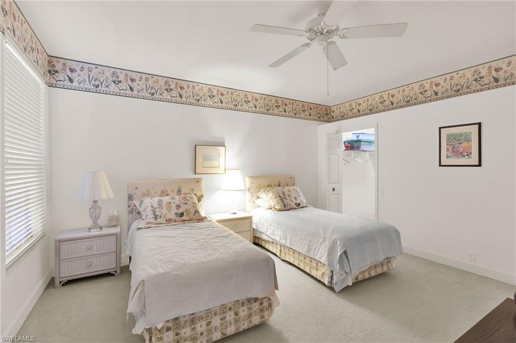 SUTTON WALK - Residential