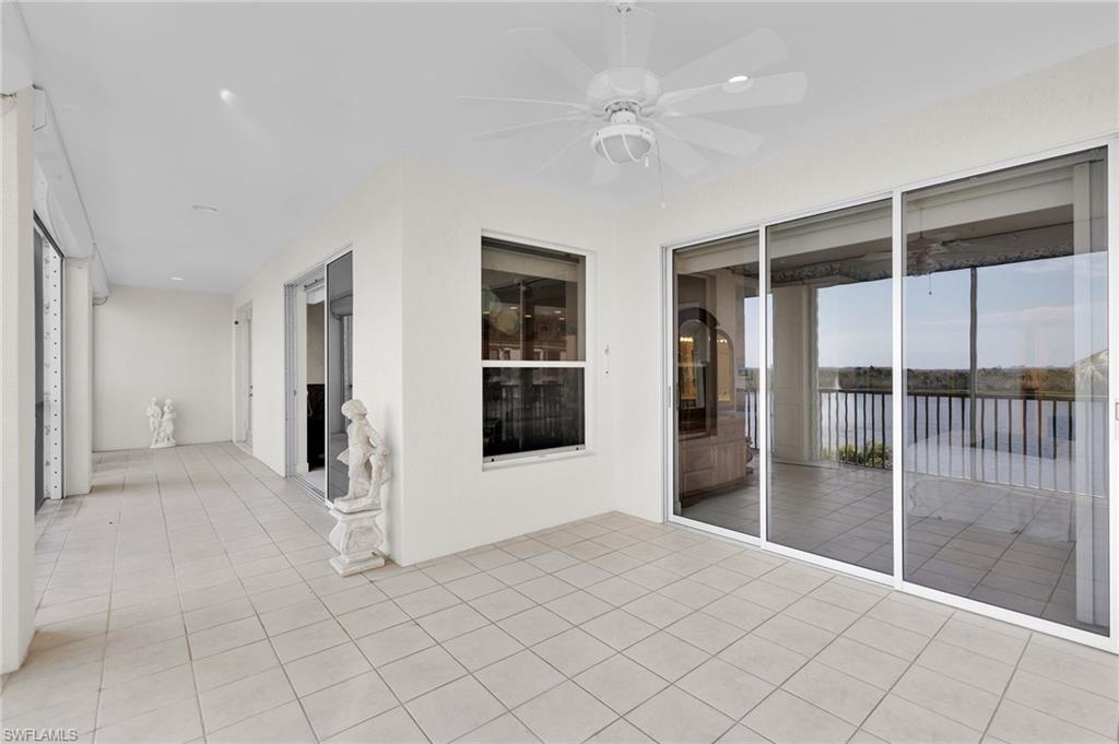 SUTTON WALK - Residential