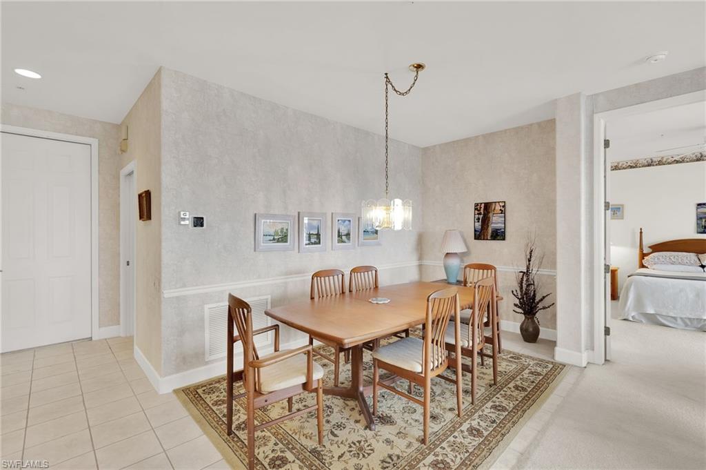 SUTTON WALK - Residential