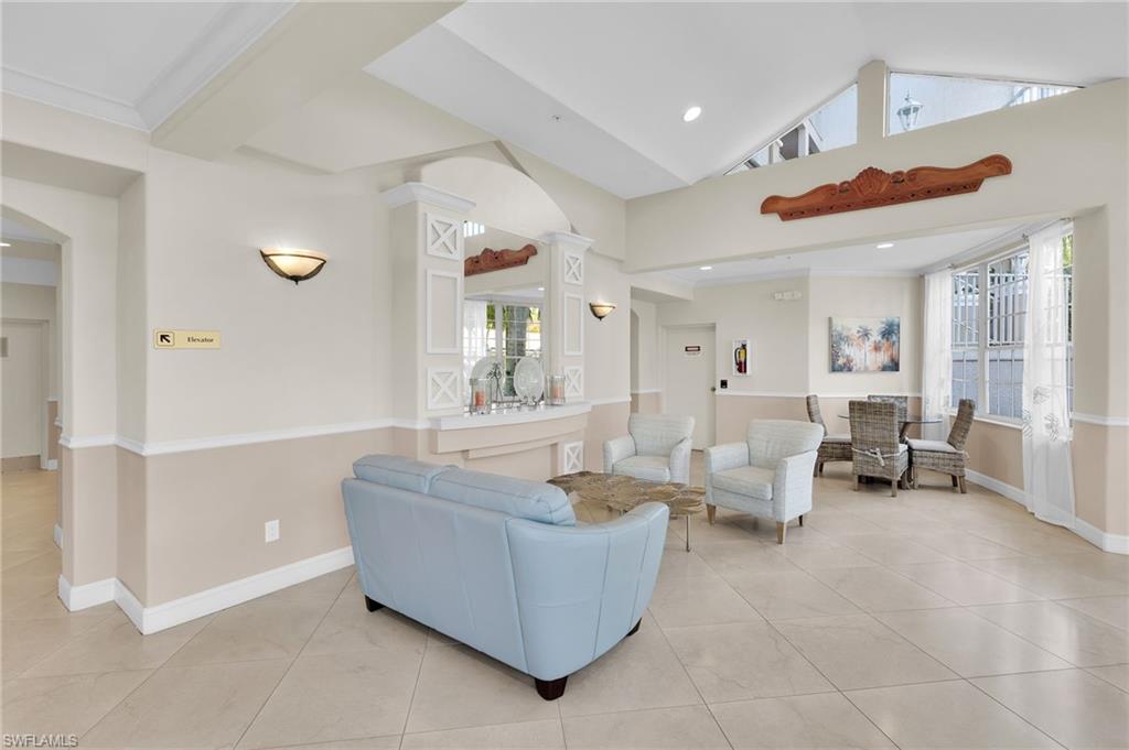 SUTTON WALK - Residential