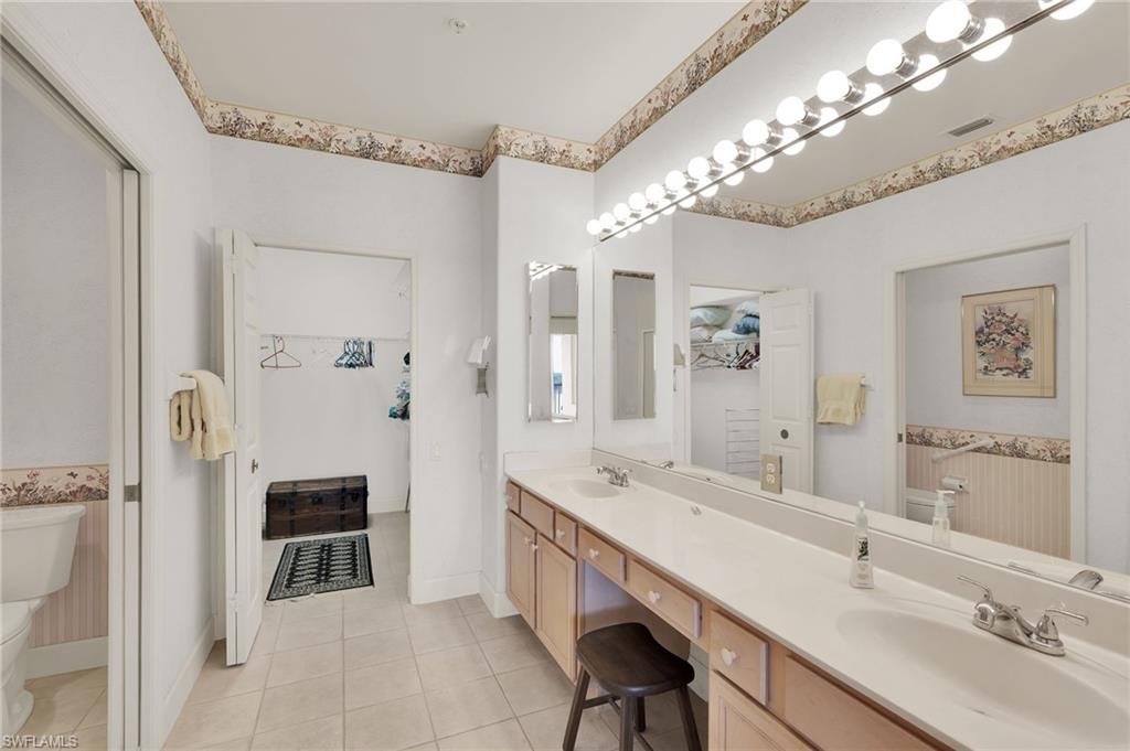 SUTTON WALK - Residential