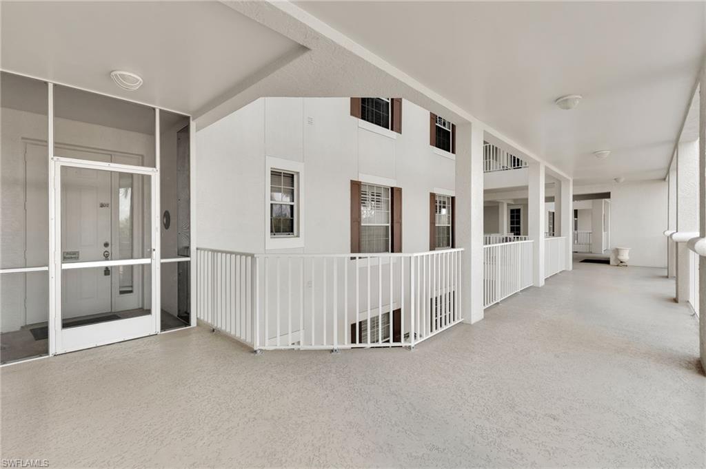 SUTTON WALK - Residential