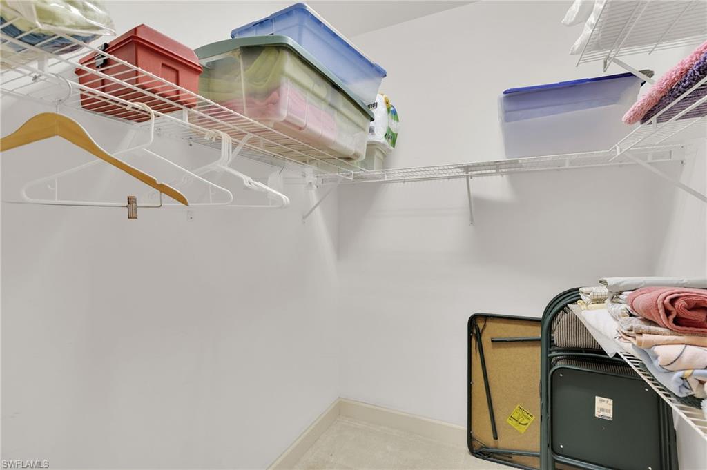 SUTTON WALK - Residential