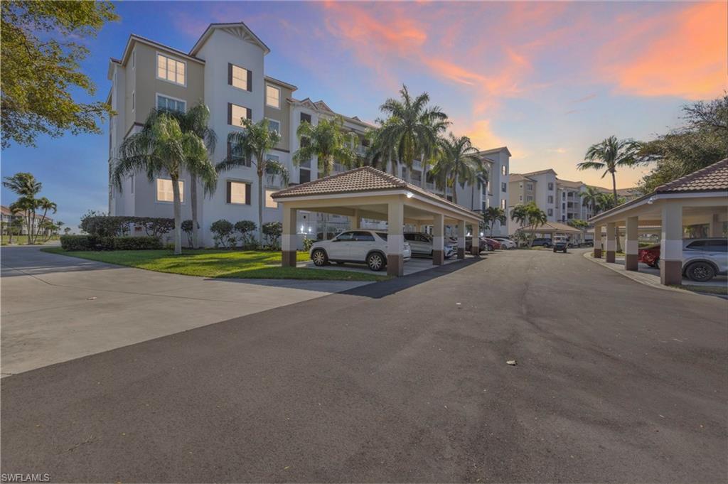 SUTTON WALK - Residential