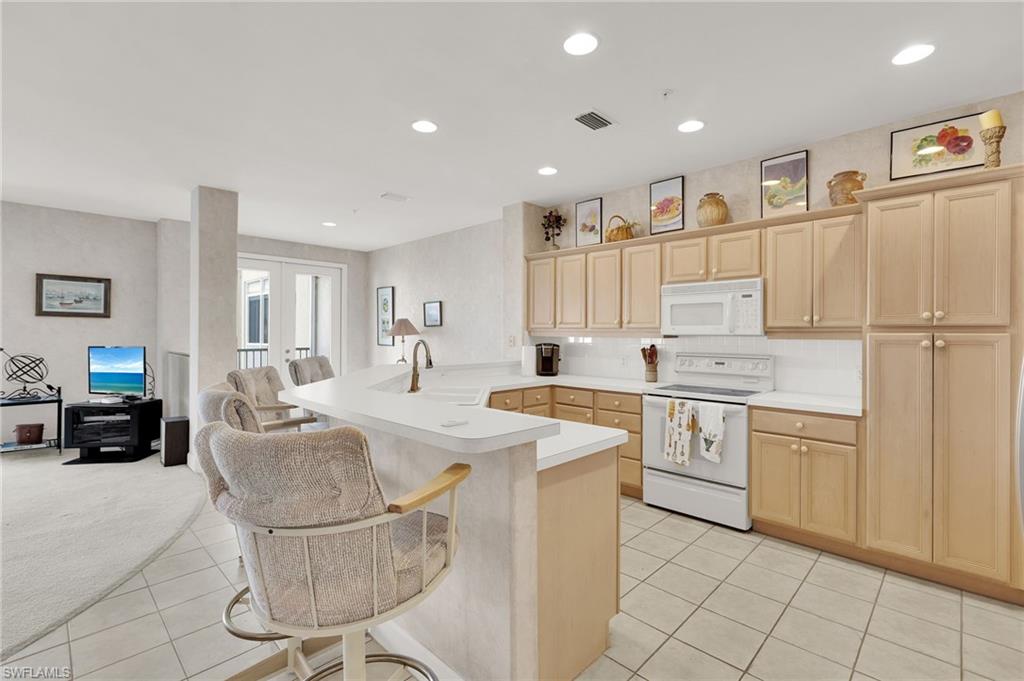 SUTTON WALK - Residential