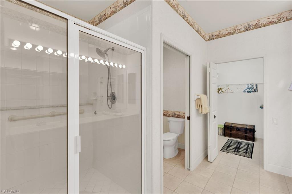 SUTTON WALK - Residential