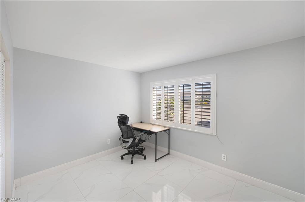 GLADES COUNTRY CLUB - Residential