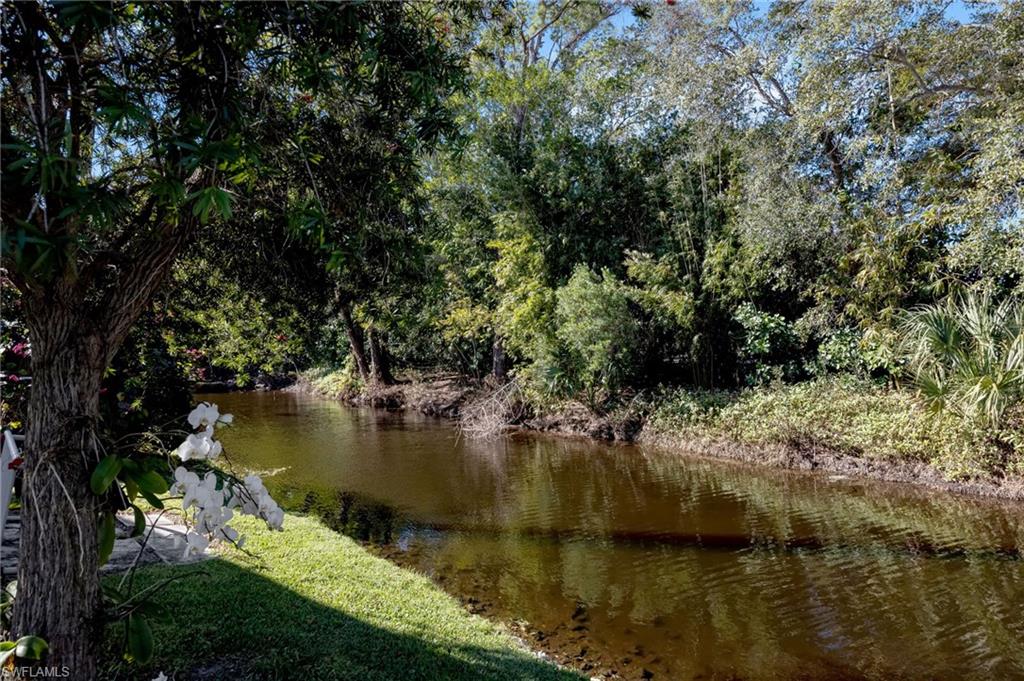 GLADES COUNTRY CLUB - Residential