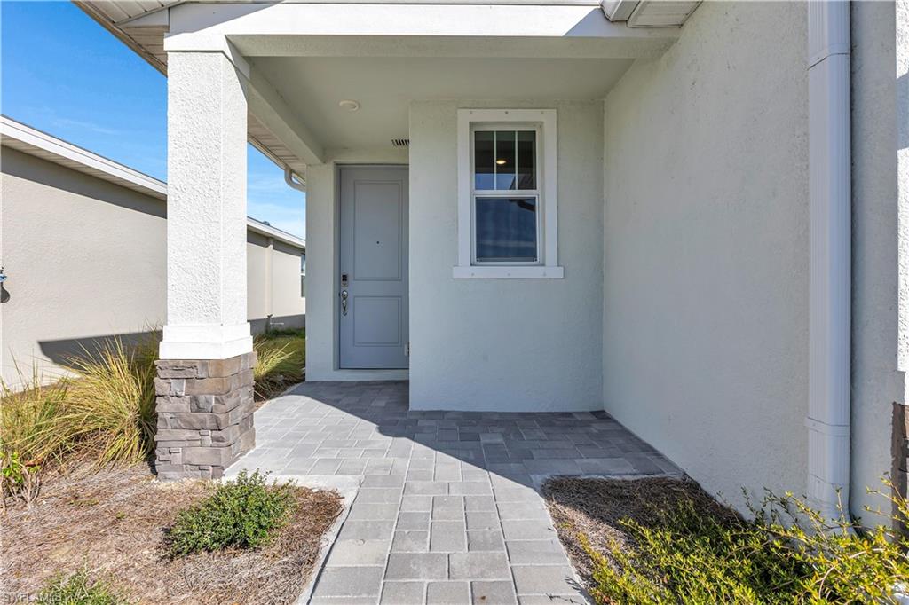 CRESCENT LAKES - Residential Lease