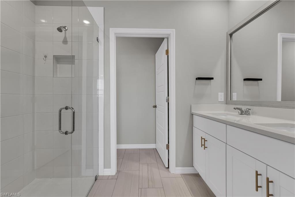 CRESCENT LAKES - Residential Lease