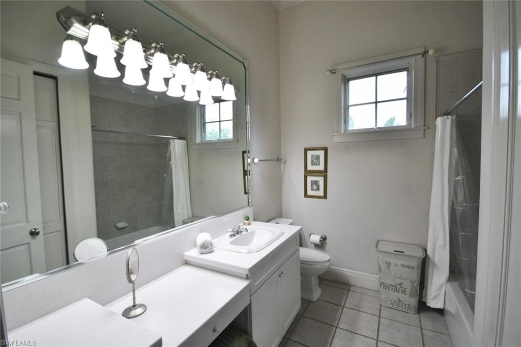 TRAFALGAR WOODS - Residential