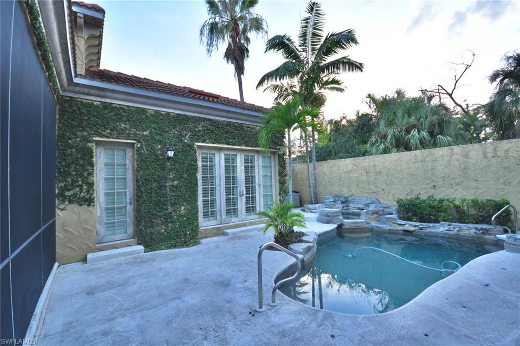 TRAFALGAR WOODS - Residential