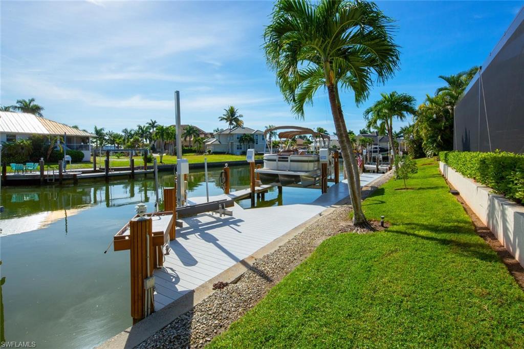 MARCO BEACH - Residential