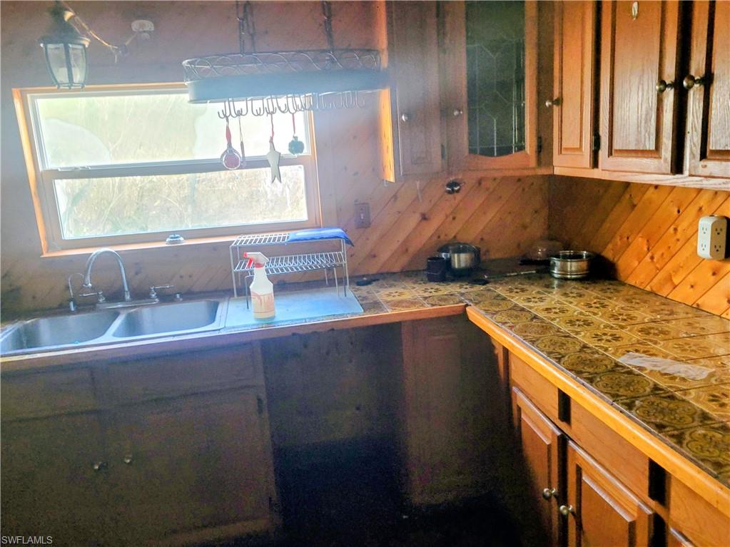 NORTH FORT MYERS - Residential Lease