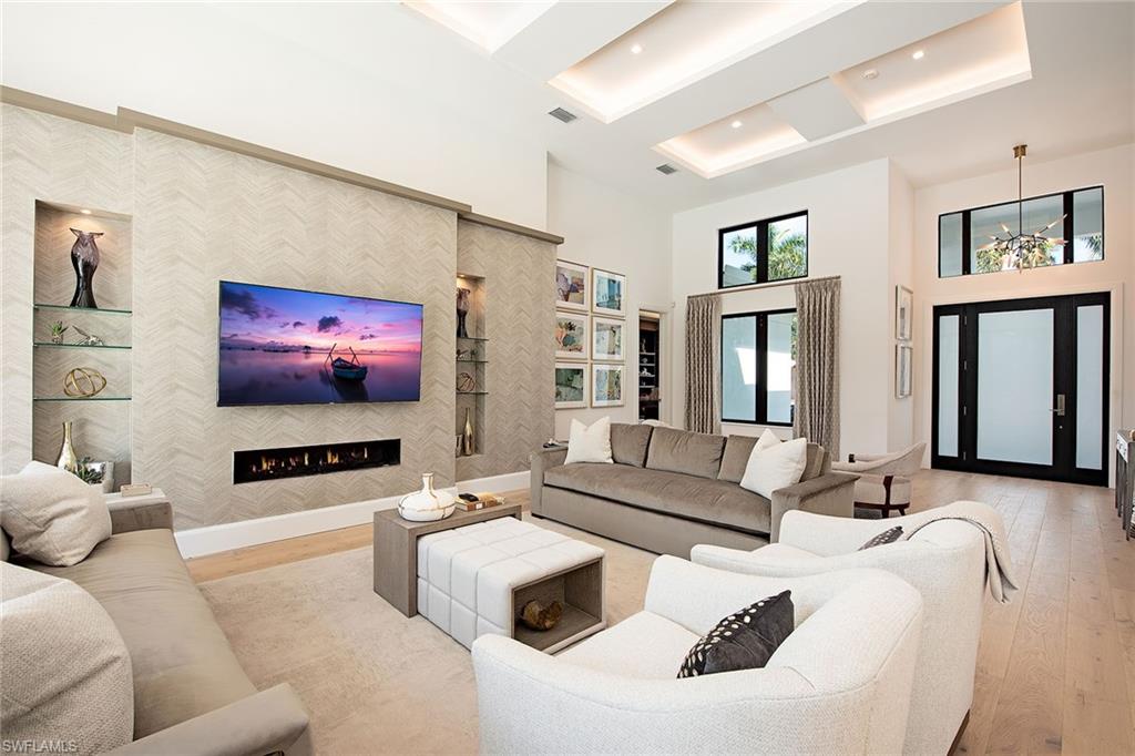 MOORINGS - Residential