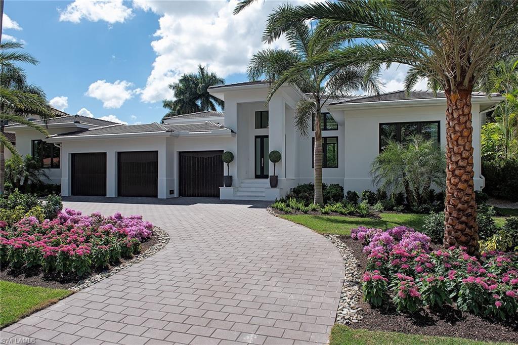 MOORINGS - Residential