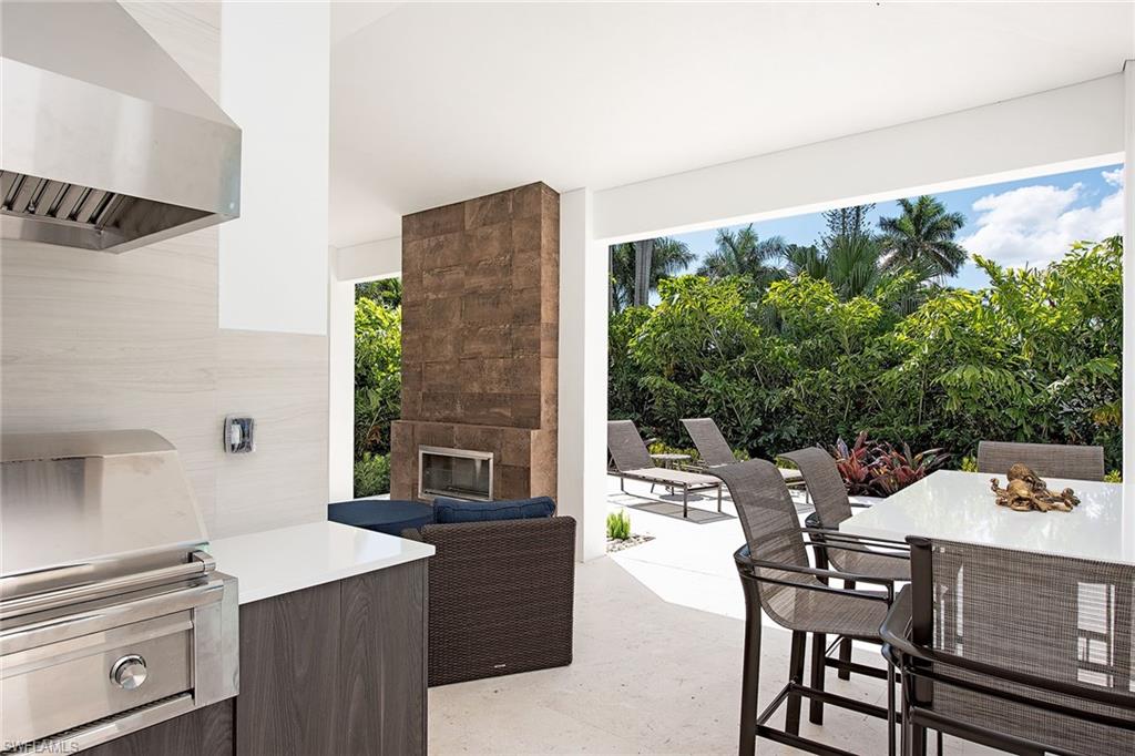 MOORINGS - Residential