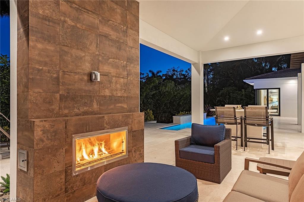 MOORINGS - Residential