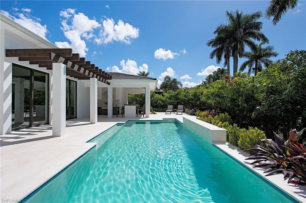 MOORINGS - Residential