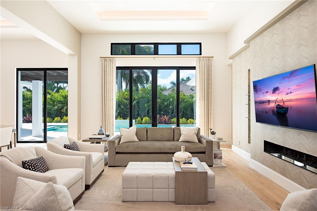 MOORINGS - Residential