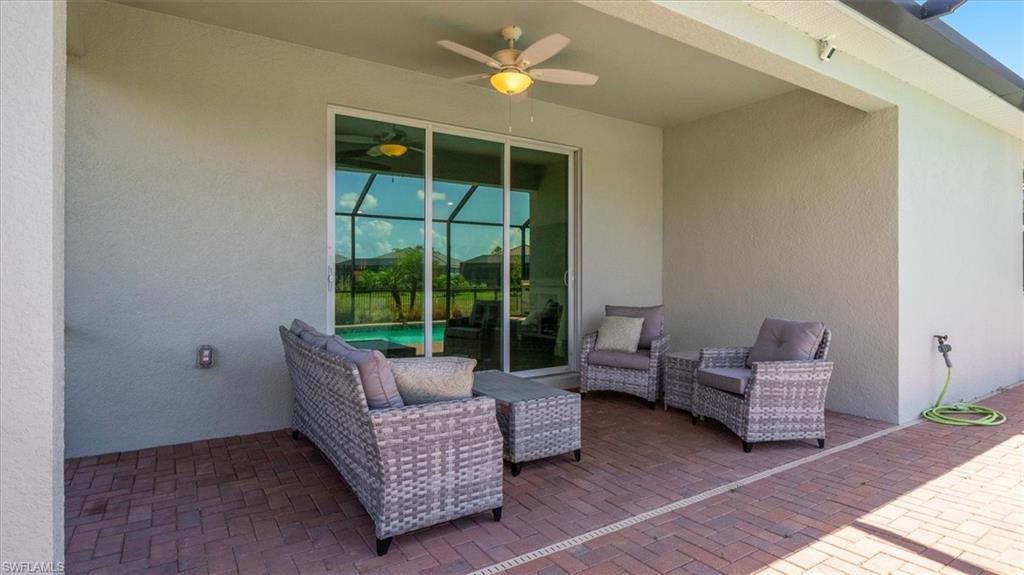 900 BUILDING - Residential