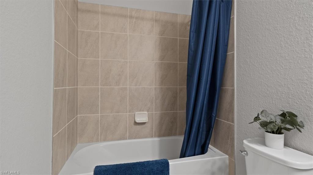 900 BUILDING - Residential