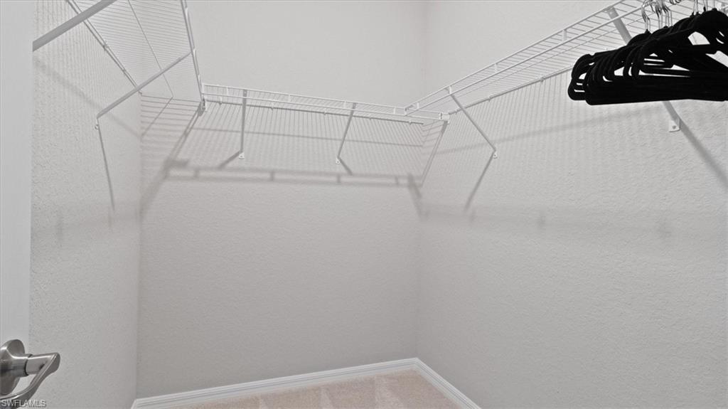 900 BUILDING - Residential