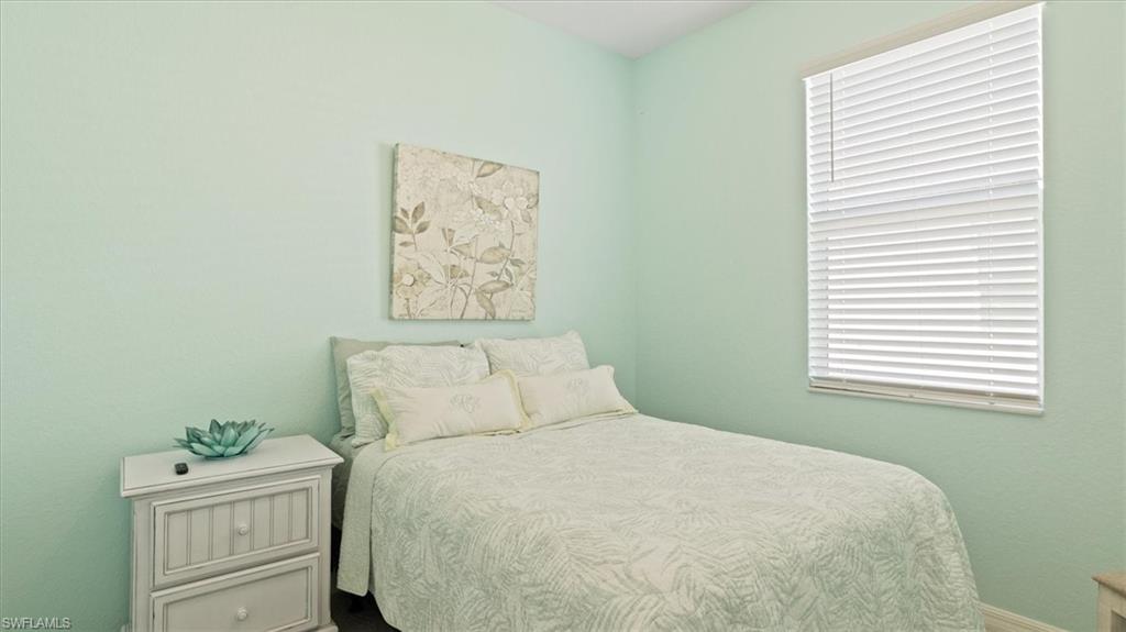 900 BUILDING - Residential