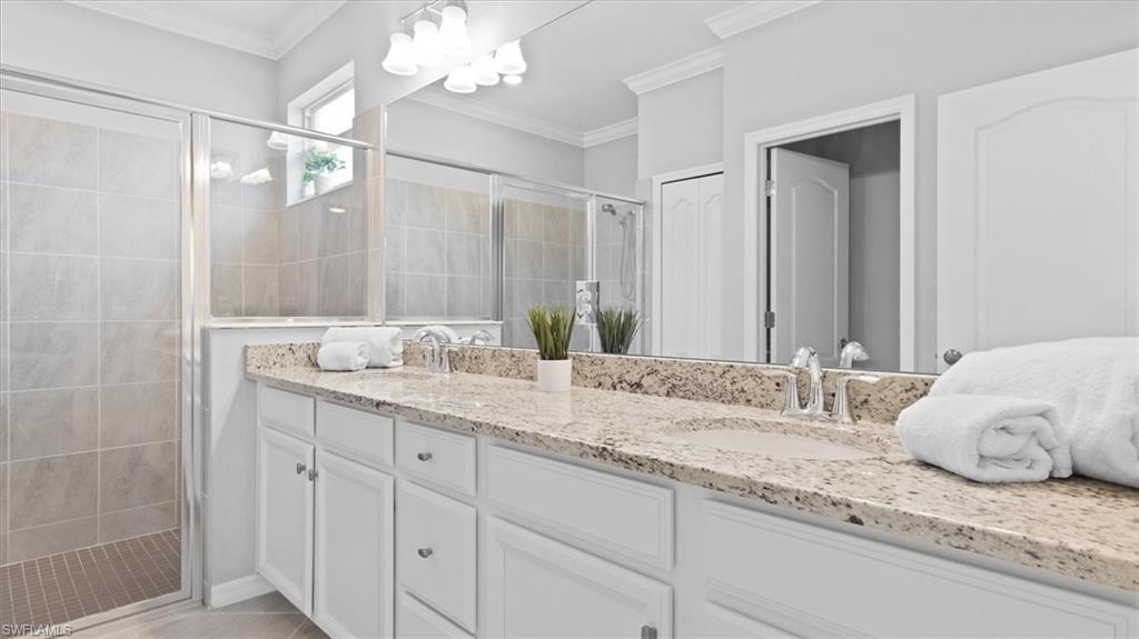 900 BUILDING - Residential