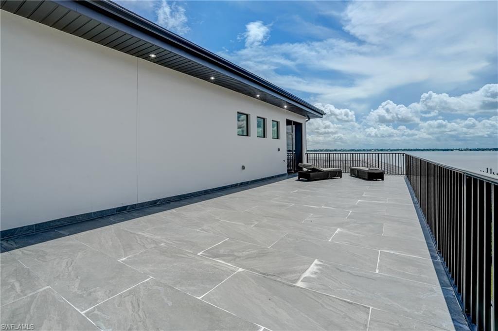 RIVERWATCH - Residential