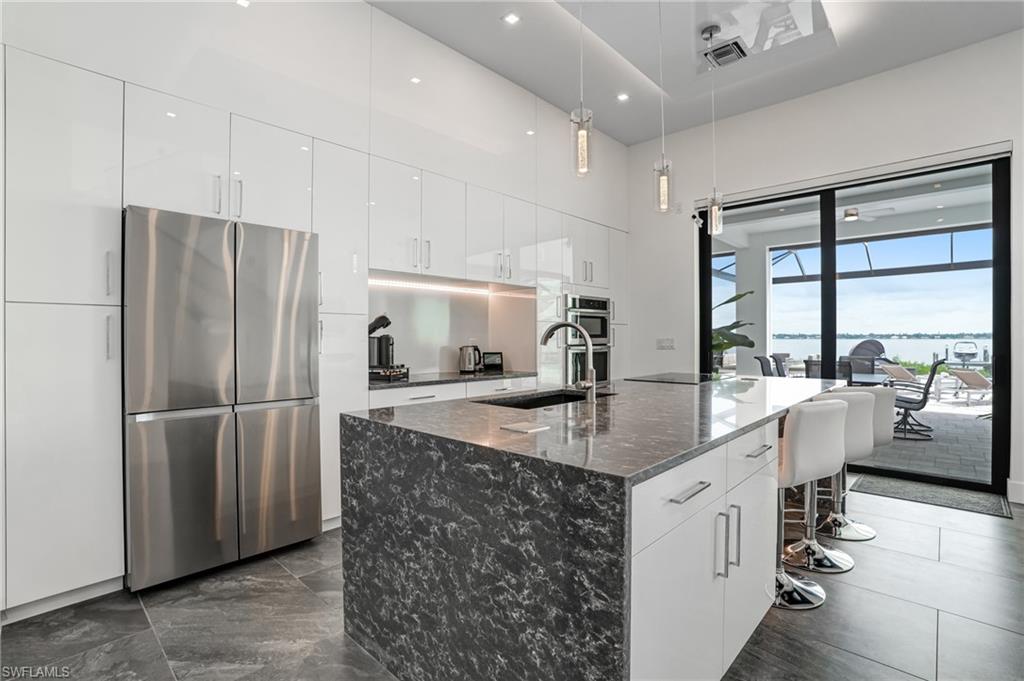 RIVERWATCH - Residential