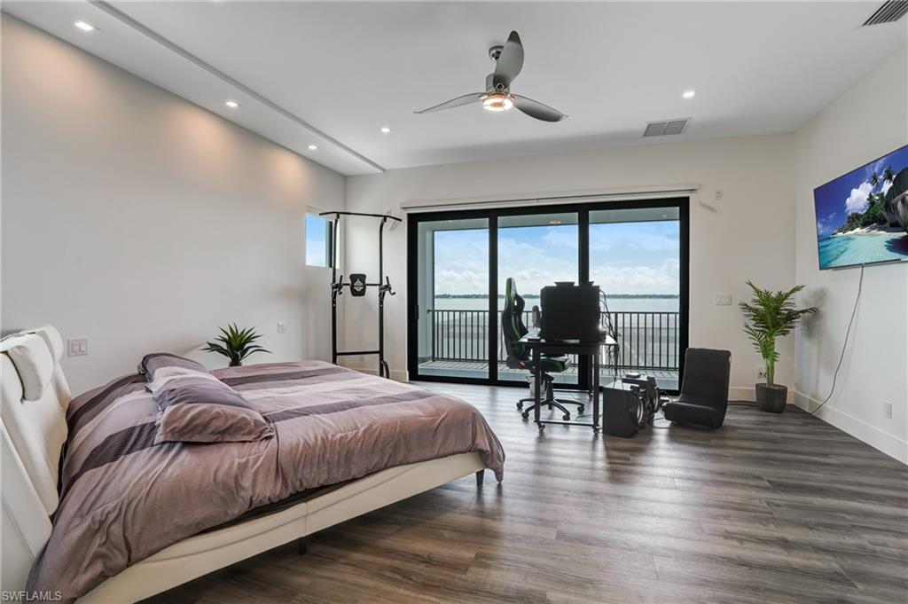 RIVERWATCH - Residential