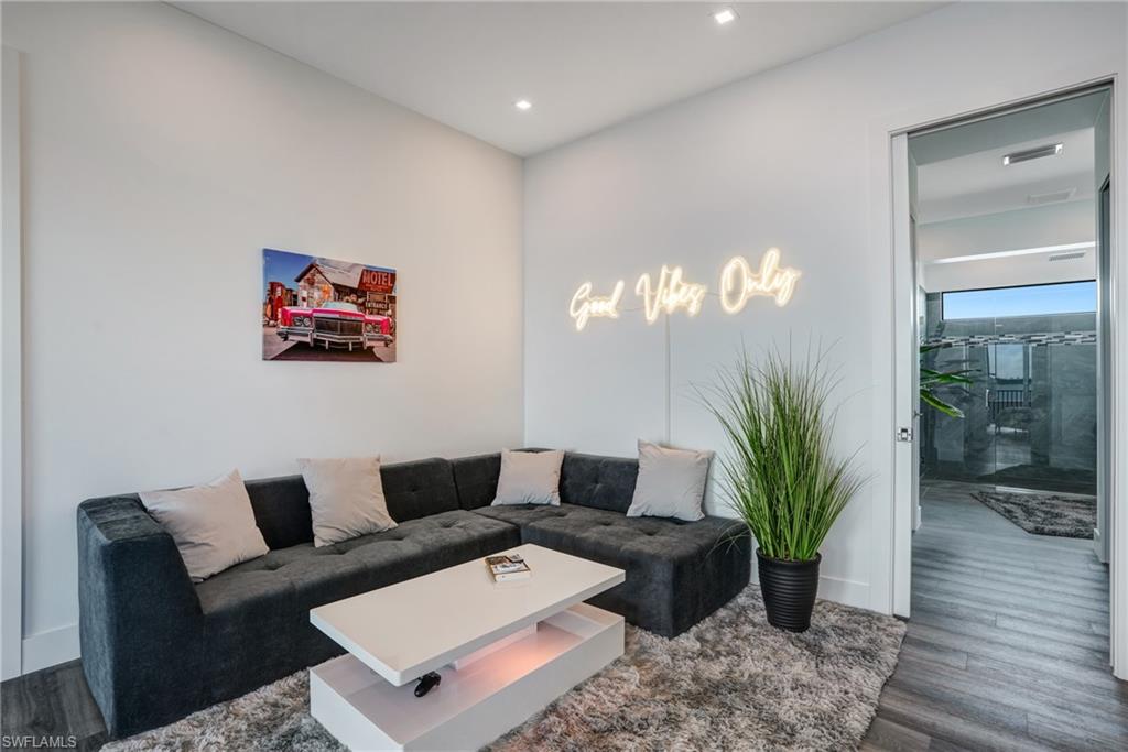 RIVERWATCH - Residential