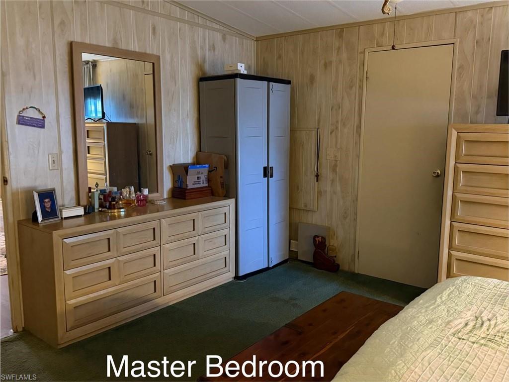 SEMINOLE MANOR - Residential