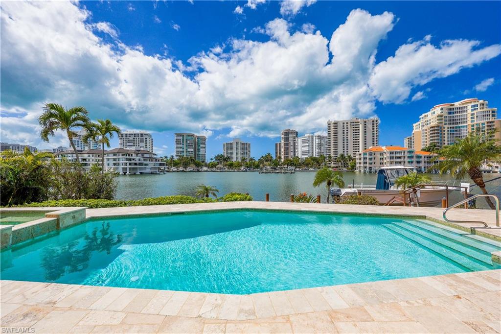 PARK SHORE - Residential