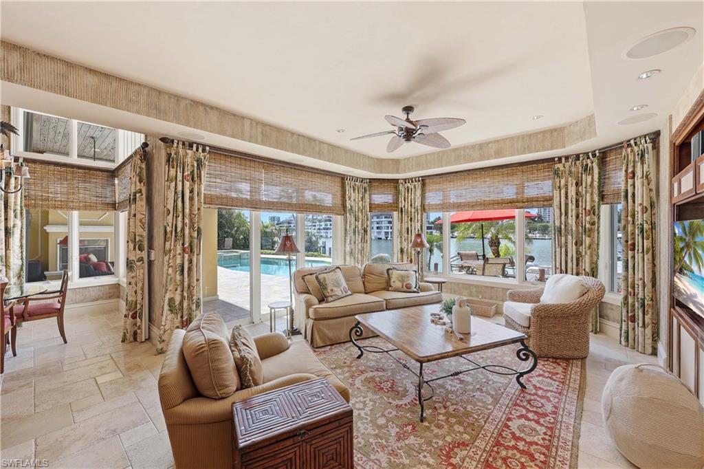 PARK SHORE - Residential