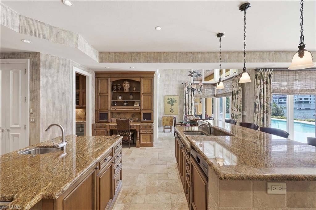 PARK SHORE - Residential