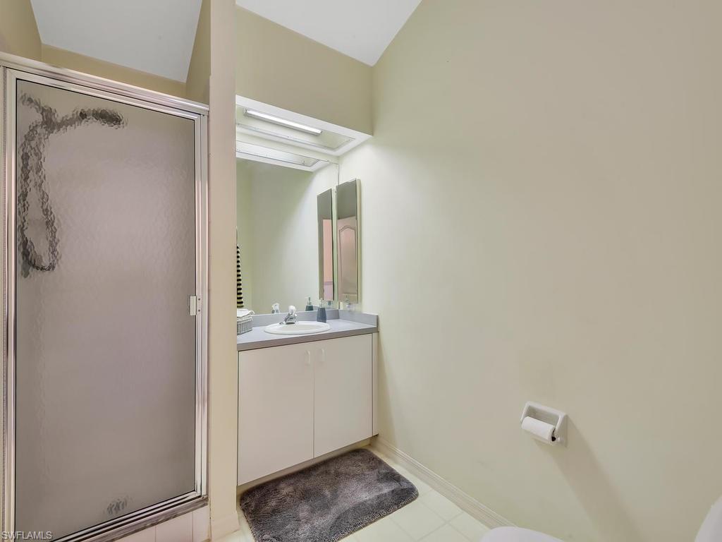 SUNSET LAKE CONDO - Residential