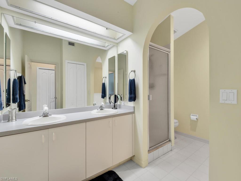 SUNSET LAKE CONDO - Residential