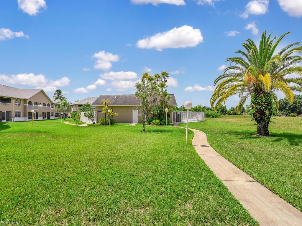 SUNSET LAKE CONDO - Residential