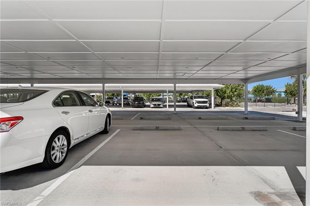 ISLAND WINDS CONDO - Residential