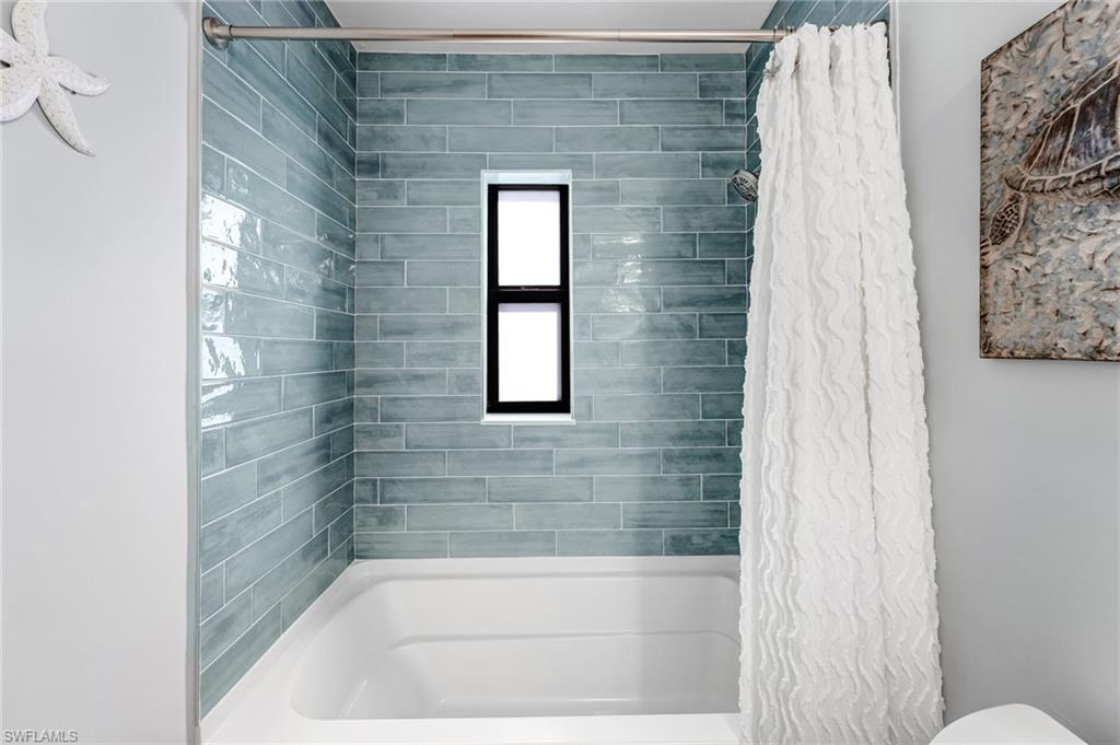 ISLAND WINDS CONDO - Residential