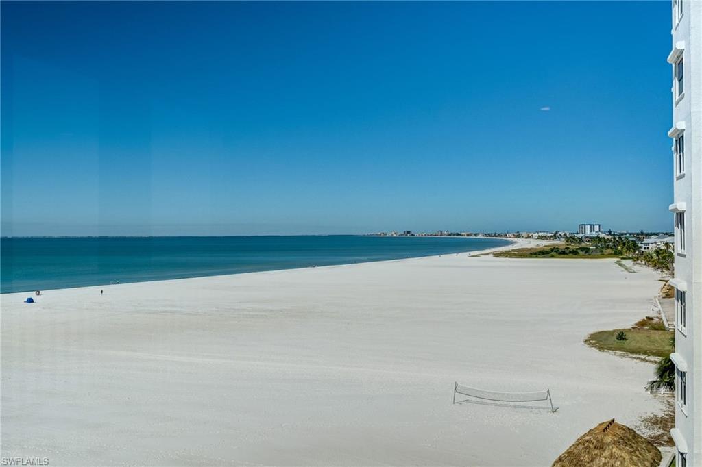 ISLAND WINDS CONDO - Residential