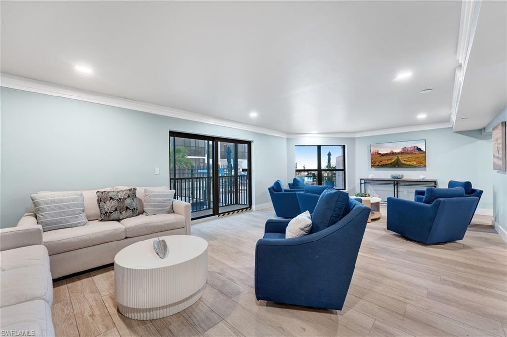 ISLAND WINDS CONDO - Residential