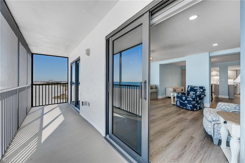 ISLAND WINDS CONDO - Residential